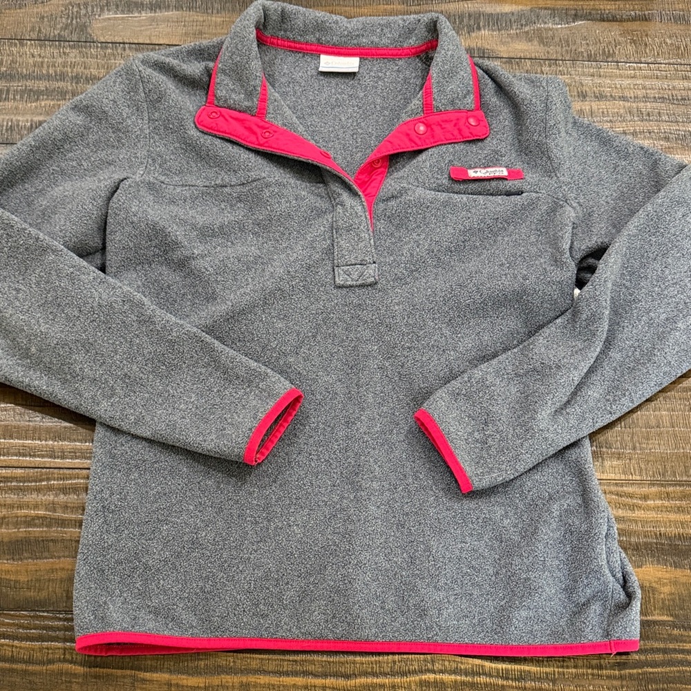Columbia Women's V-Neck Sweater in Gray with Pink Trim